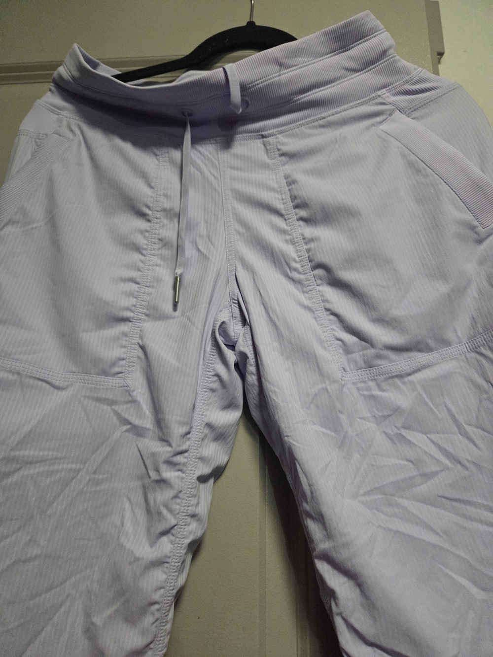 lululemon athletica Women's Light Lavender Capris - Picture 2 of 8